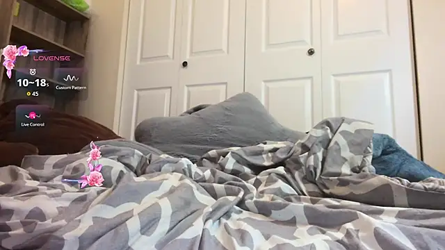 knottyn3bulara live sex cam