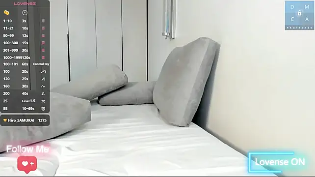 MinaDiamondd webcam