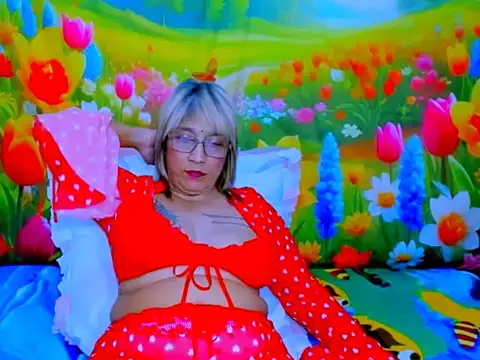 indianroxy (F mature) - make me wet n dripping