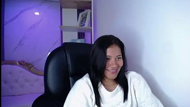 emiily_tk webcam