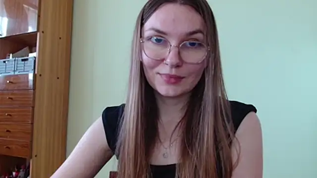 LooveELLYx webcam