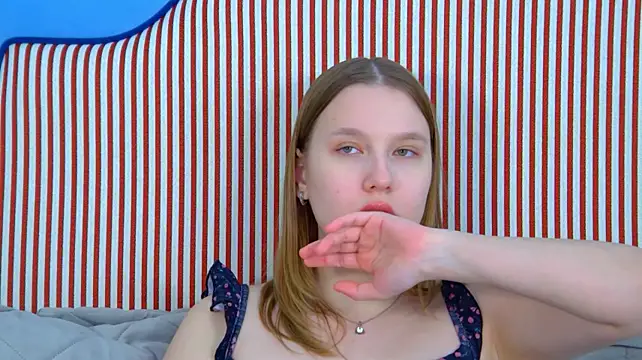 LiliLinn webcam