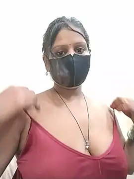 hotyrani07 webcam