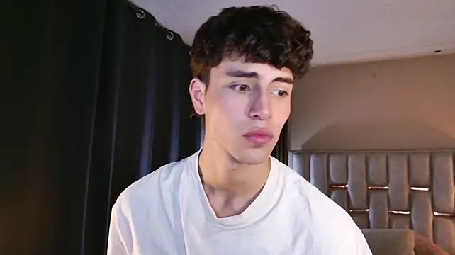 Michaell_Peters webcam