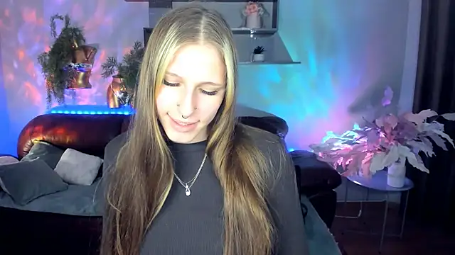 MiaCream webcam