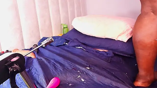 _ebony-queen_ webcam