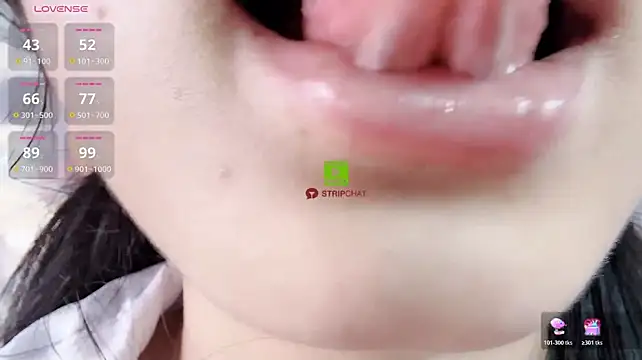 ice1-1e live cam on StripChat