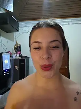 Emmasweet_Val live cam on StripChat
