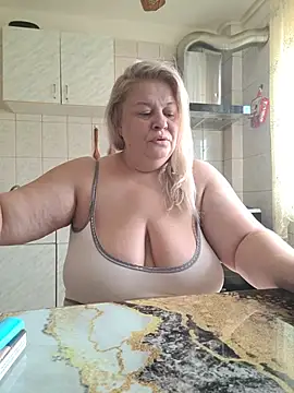AriannaMilf webcam