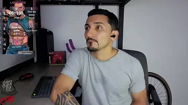 Marck_Muscle webcam