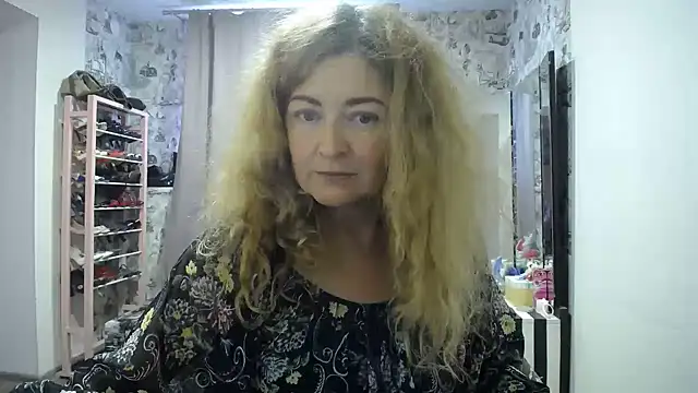 Helen1974 webcam