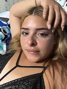 Nahomy_cm webcam