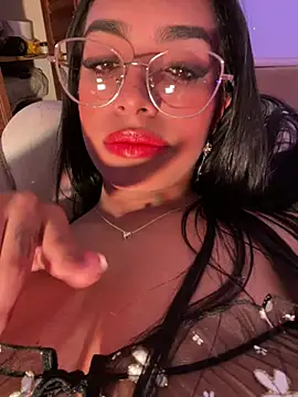 Linda_Saenz_ webcam