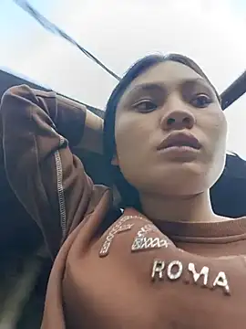 Hilary-123 webcam