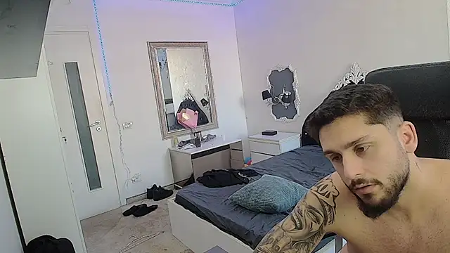 TroyWadee webcam
