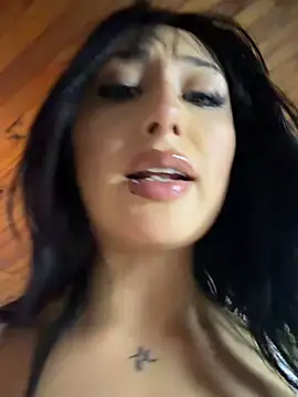 saralynnnX webcam
