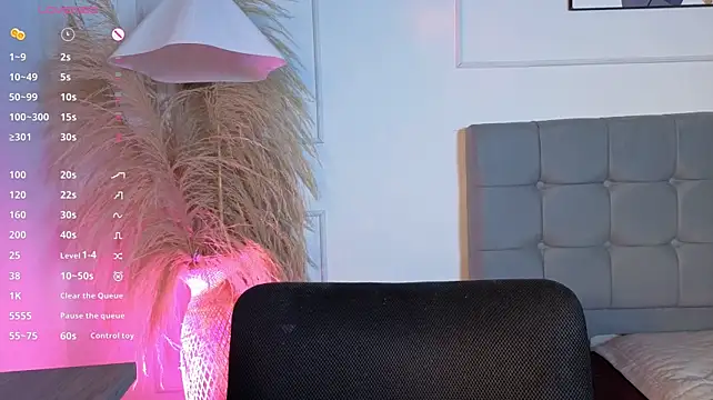 naiah_cruzz webcam
