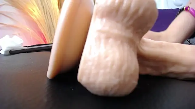 Drake_And_Raven webcam