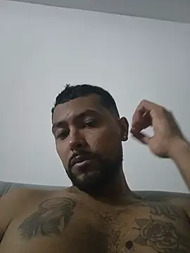 studioL-Philips live cam on StripChat