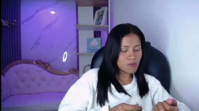 emiily_tk webcam