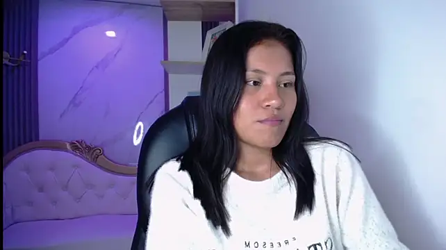 emiily_tk webcam