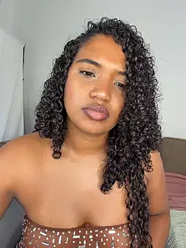 MilaTeenX webcam