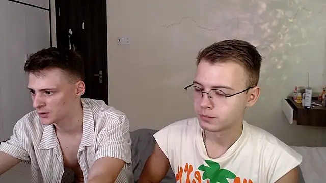 NikiKerryCum webcam