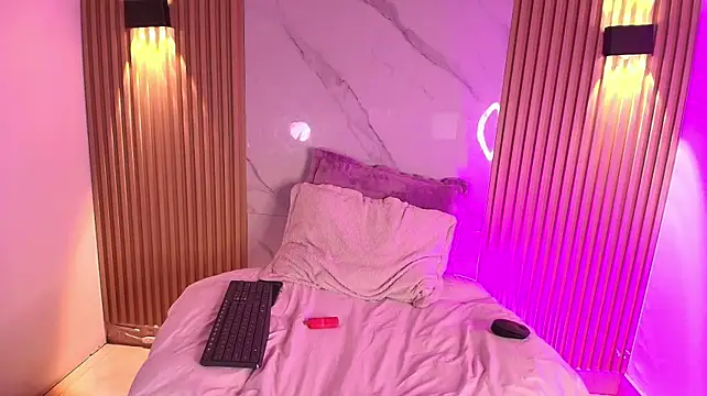 miss_esteasy webcam