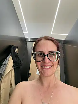 NataKitten Live Webcam on Stripchat