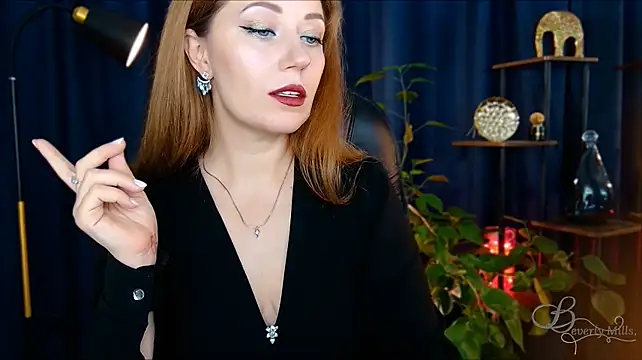 MissBeverlyMills 🏳 live nude chat