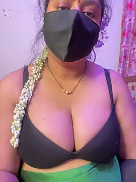 UR_Chocogirl webcam