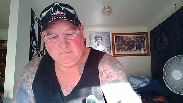 KINKYBLUEYES69