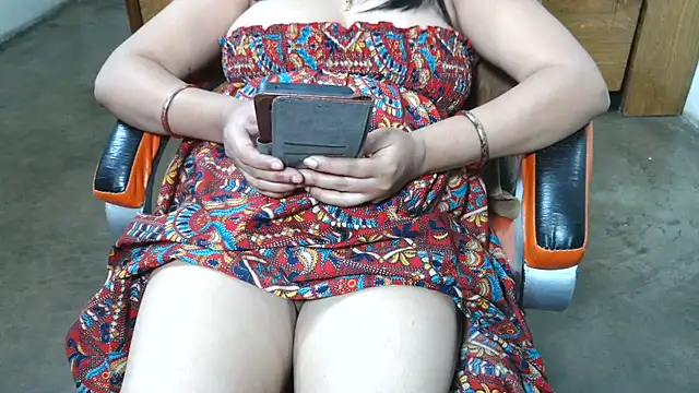 cute_mahi22 (F milf) - full nude dance