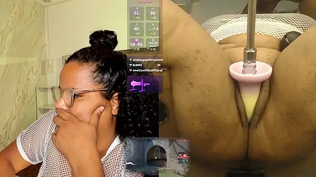 MhiaRey webcam