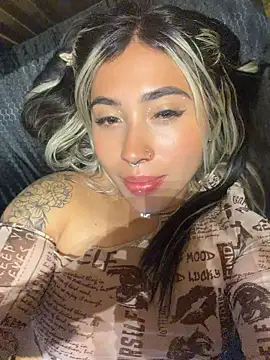 ManuelaVeeleez webcam