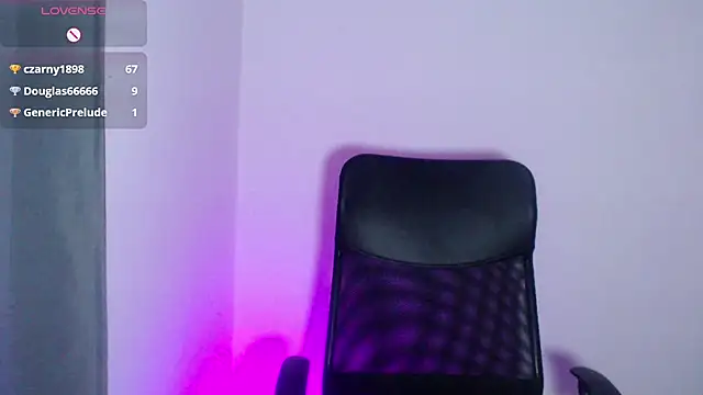 luna_blossom__ webcam