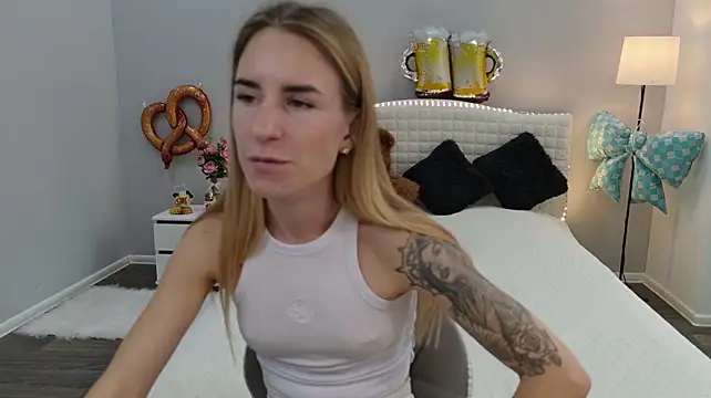 DeboraHorny webcam