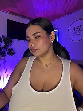 Isabella_boobd webcam