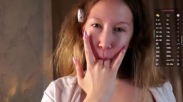 JaclynAronow webcam