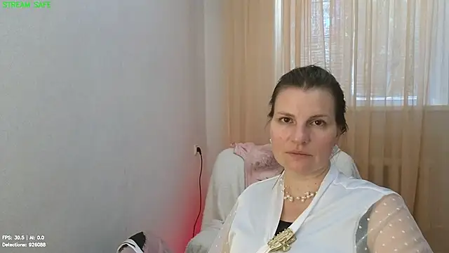 Mirabelle_Velvet