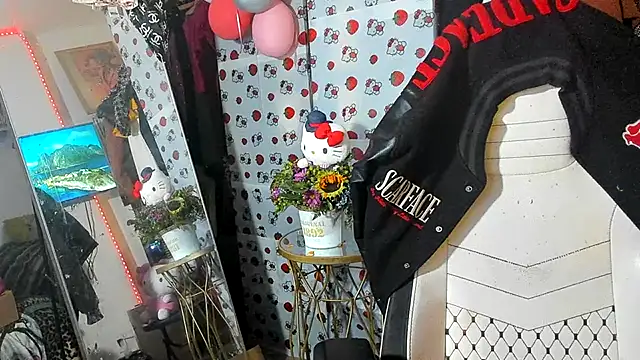Motherbigbus live cam preview