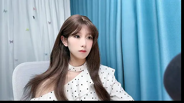 LZL68 live cam preview