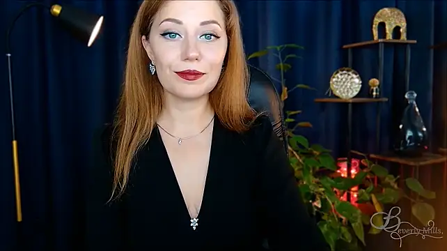 MissBeverlyMills 🏳 live nude chat