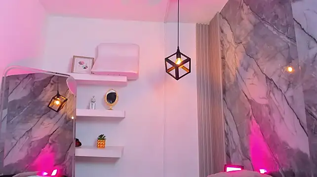 IsabellaMonet webcam
