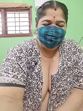 tamil-mayasri (F milf) - Boobs flash
