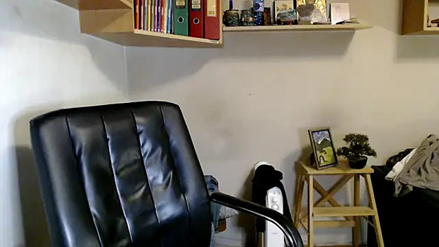 katemodel webcam