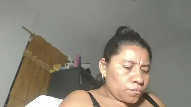 adrixxx38 webcam