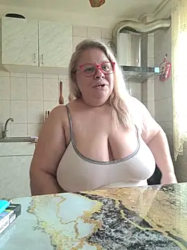 AriannaMilf webcam