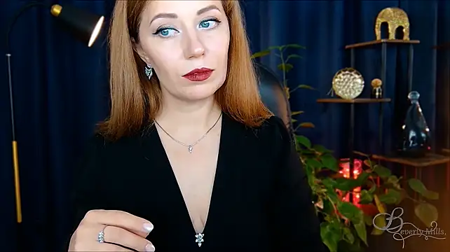 MissBeverlyMills