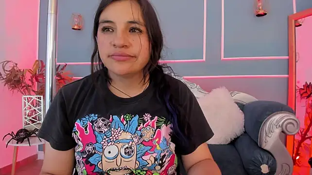 TaraTaylorr webcam